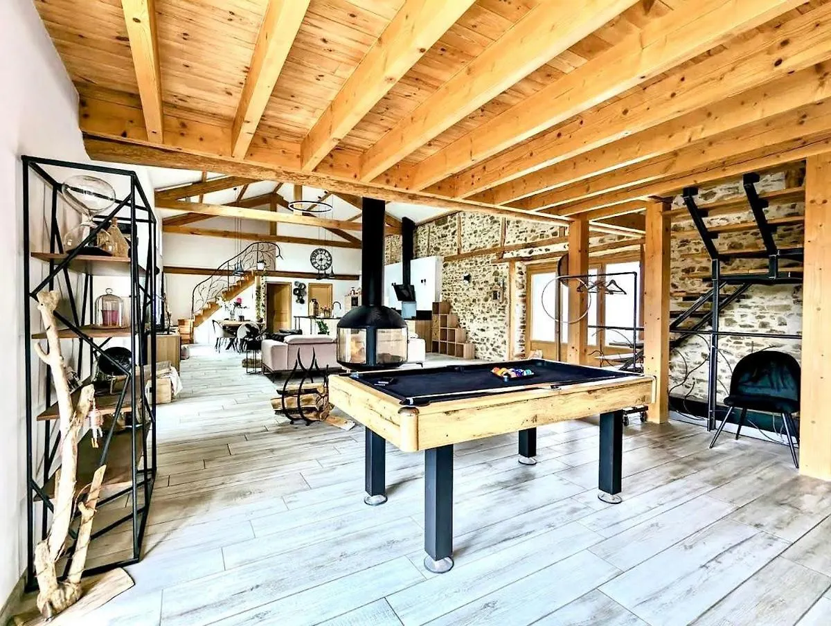 Domaine Les Macans Saint-Vert Holiday home